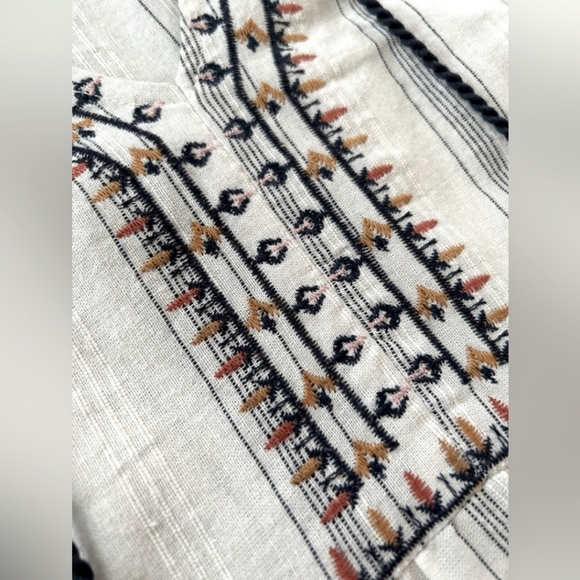 Knox Rose Long Sleeve Embroidered Dress - Cream and Black - Picture 4 of 7